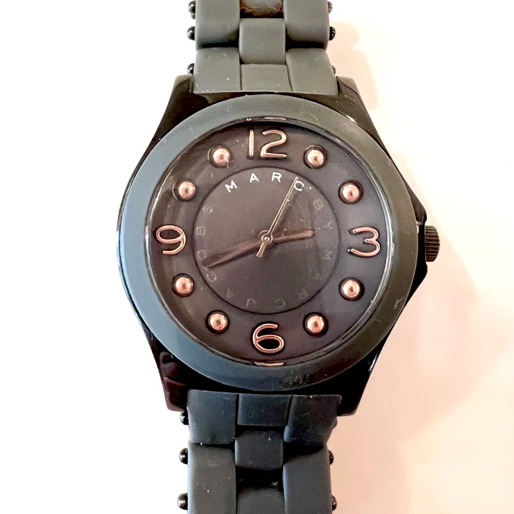Marc Jacobs grey silicone watch with rose gold accents